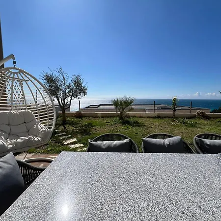 Mumbas Dhermi Apartmán *