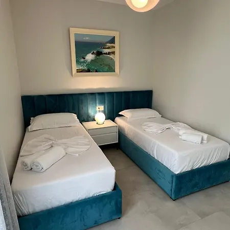 Mumbas Dhermi Apartmán