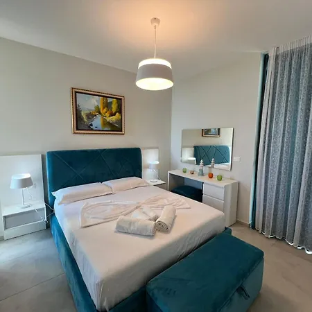 Mumbas Dhermi Apartmán *